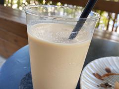 -彳亍咖啡·这里(水湾路店)
