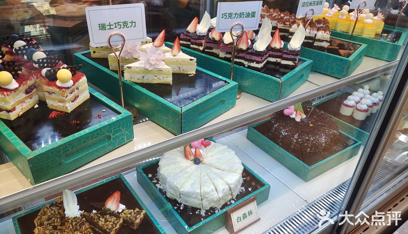 这是我吃的品种最丰富的自助餐，价格还不贵