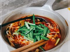 -铁锅哥米线