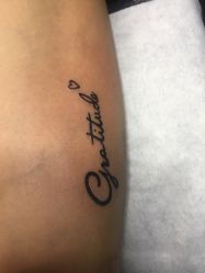 -猛子刺青纹身店