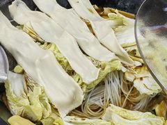 -屯老二农家铁锅炖·行业领军者(梅江店)
