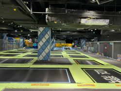 -反弹蹦床公园·亲子乐园·团建·派对(青岛融创茂店)