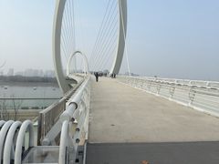 -南京眼步行桥