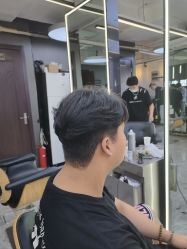 -藤野造型烫发染发