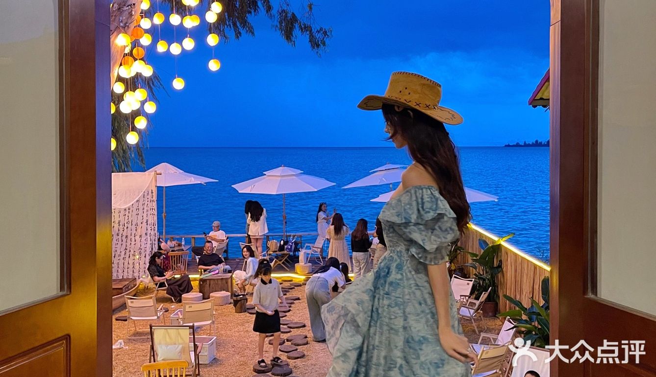 穿过上帝为你打开的窗和门，来看树与海