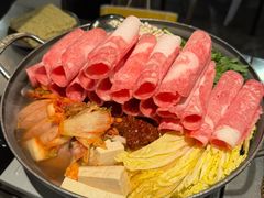 部队锅-MI WU FACTORY米屋美食工厂餐厅(绿地店)