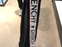 -GIVENCHY(佛罗伦萨小镇奥莱店)