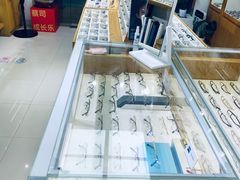 -沪睛眼镜蔡司官方授权店(金桥佳林路店)