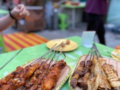 -牧场烧烤餐饮广场
