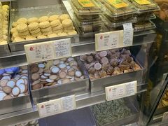 面包甜点陈列柜-上海哈尔滨食品厂(淮海中路店)