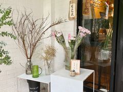 -彳亍咖啡·这里(水湾路店)