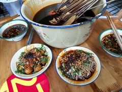 -拈签一笑黄牛肉辣卤串串