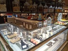 面包甜点陈列柜-新发展亚太JW万豪酒店·福苑咖啡厅