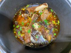 -茸梅路右拐龙虾-农家菜(松江店)