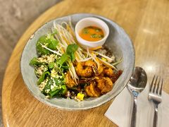 泰式大虾泰碗配辣味青柠水-Wagas沃歌斯(太古汇店)