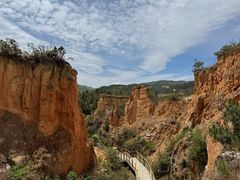 -彩色沙林风景区