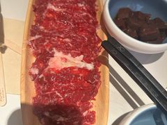 -左庭右院鲜牛肉火锅(金山万达店)