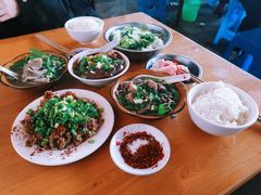 -周记翘脚牛肉