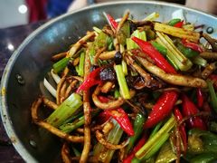 干锅茶树菇-张记焖窑·十五年专注焖烤(雍和宫店)