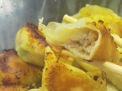 -周家大连水饺(美专校街店)