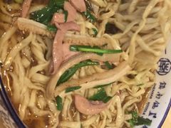 -镇南锅盖面馆(解放路店)