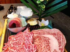 -铭牛烧肉·和牛海鲜自助(高新月牙湖店)