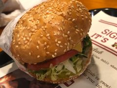 -The Habit Burger Grill 哈比特汉堡(复兴soho店)