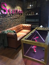 -鳌首刺青纹身 穿孔饰品店