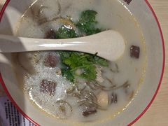 -小杨生煎(浦江欢乐颂店)