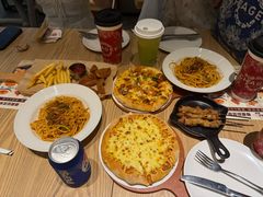 -必胜客(WOW贺州灵峰店)