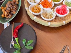 -包整·丝娃娃(一览甲秀楼风景店)