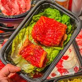 深圳终于有家超市自选齐齐哈尔烤肉，酸菜配烤肉谁能不爱？