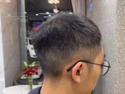 点击看大图 -七分屋LA·烫发·染发·剪发