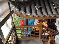 -帅巴人舅母子腊蹄民俗村