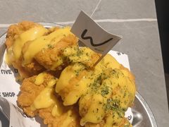 -W COLLECTIVE  DESSERT SHOP