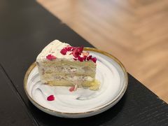 玫瑰荔枝蛋糕-EVERNAKED裸蛋糕(SOHO天山店)