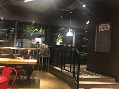 大堂-肯德基(孝陵卫地铁站店)