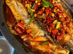 -鸣记脆皮烤鱼·海鲜烤鱼(三八广场店)