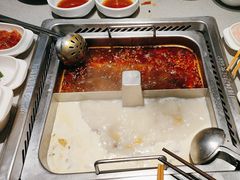 -海底捞火锅(新松江路生日主题店)