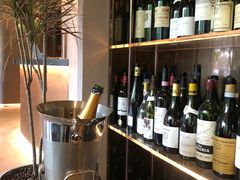 -wineapp葡萄酒餐吧(外滩金融中心店)