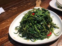 -一品江湖烧烤餐厅