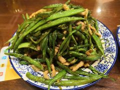 豆角肉丝-娄三少·老北京春饼烤鸭家常菜(方庄店)