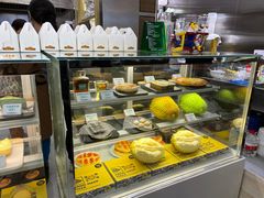 面包甜点陈列柜-猫王榴莲世家(三里屯SOHO商场店)