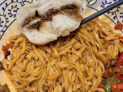 -李与白包子铺(桐梓林店)