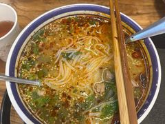 -云阿蛮云南生烫牛肉米线(奉贤路店)