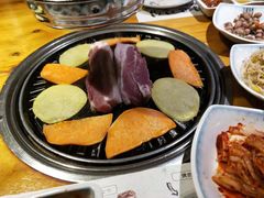 -唯成•韩国炭火烤肉 유성고기