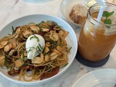 -ROAST coffee & eatery