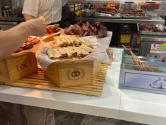 -圣罗巴甄选自助(麦凯乐店)