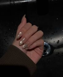 -纤贝儿美甲·科技美肤