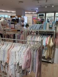 -丽婴房(新世界城店)